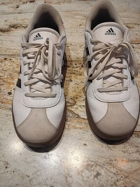 Adidas Men’s 3 Stripe White Classic Sneakers (6.5)